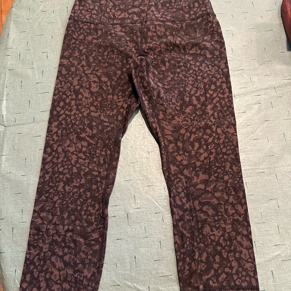 Lululemon Earthy Patterned Leggings - Picture 7 of 10